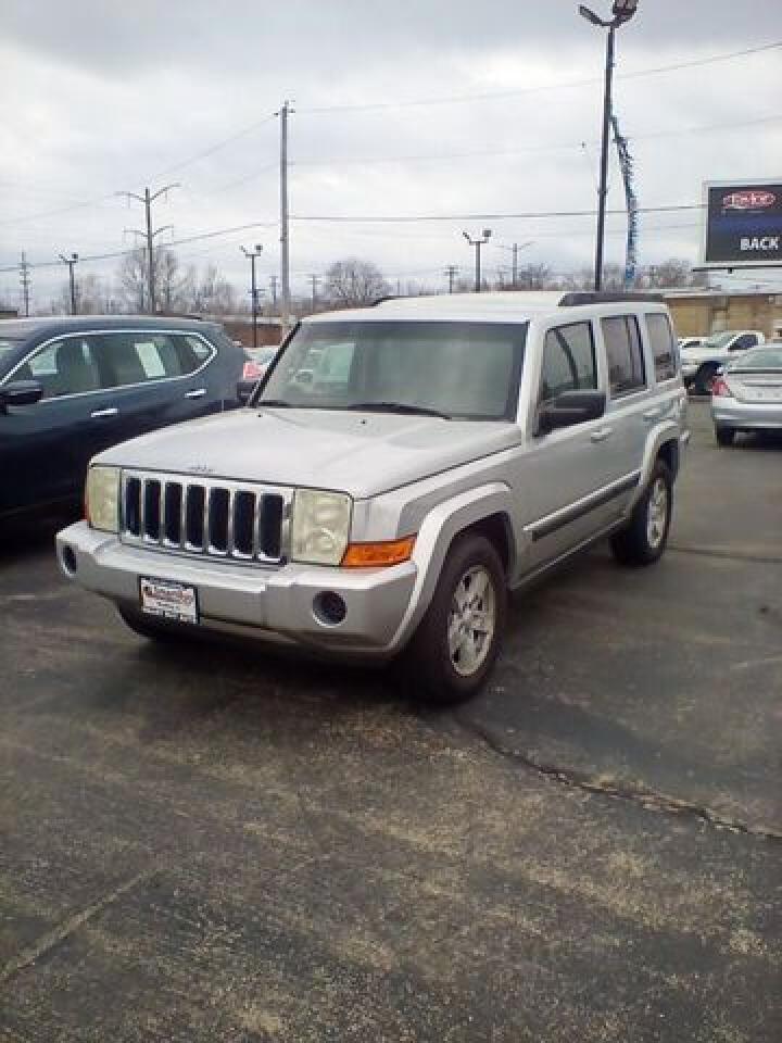 2008 Jeep Commander Sport - Image 2