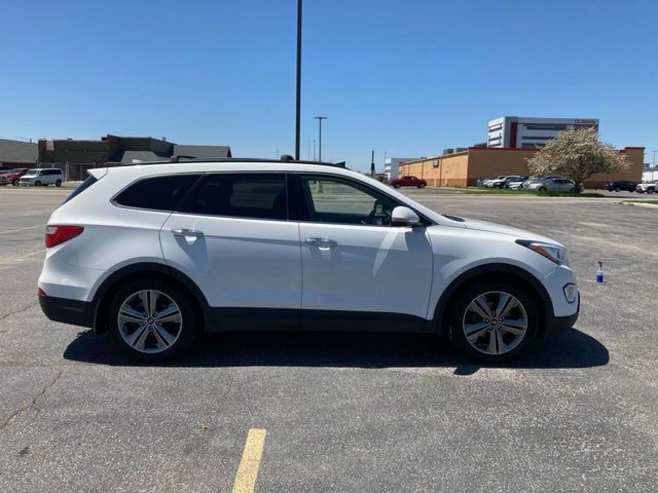 2014 Hyundai Santa Fe Gls - Image 5