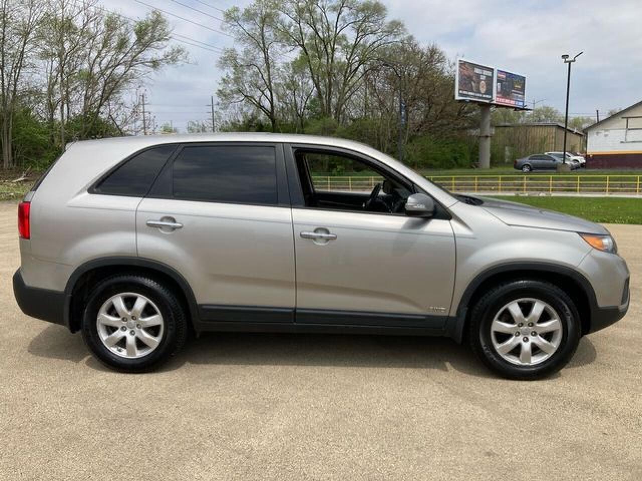 2012 Kia Sorento Base - Фото 5