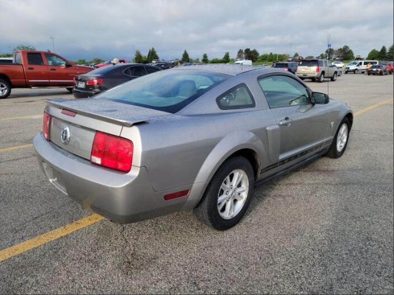 2009 Ford Mustang - Фото 5