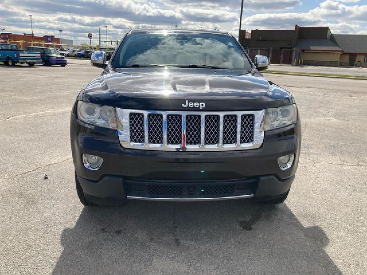 2011 Jeep Grand Cherokee Overland - Image 6