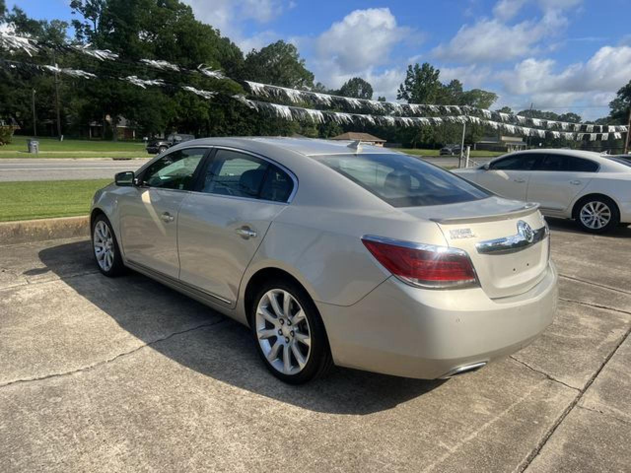 2013 Buick Lacrosse Touring - Фото 2