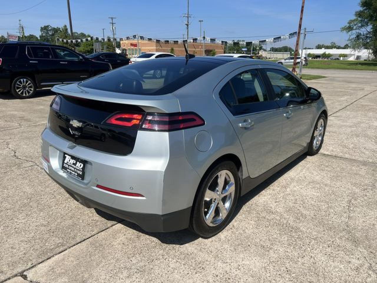 2012 Chevrolet Volt - Image 3