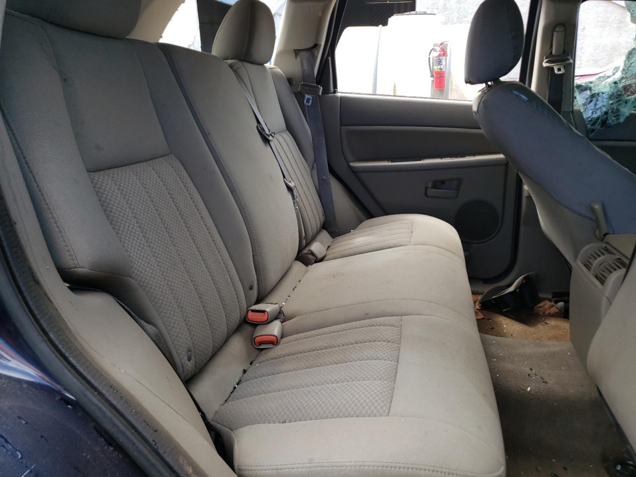 2006 Jeep Grand Cherokee Laredo - Image 6