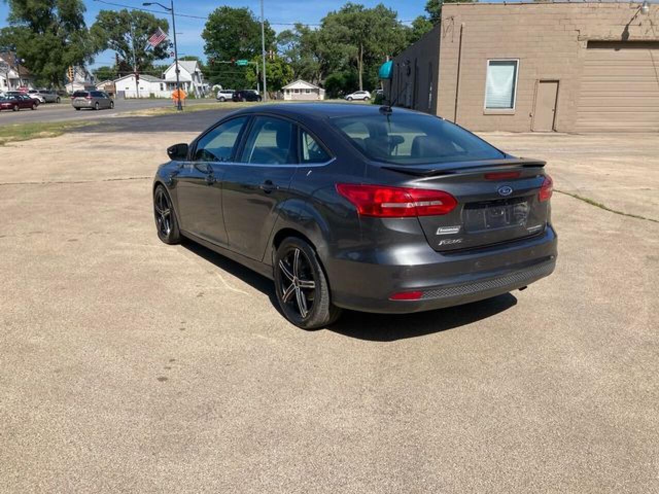 2015 Ford Focus Titanium - Image 6
