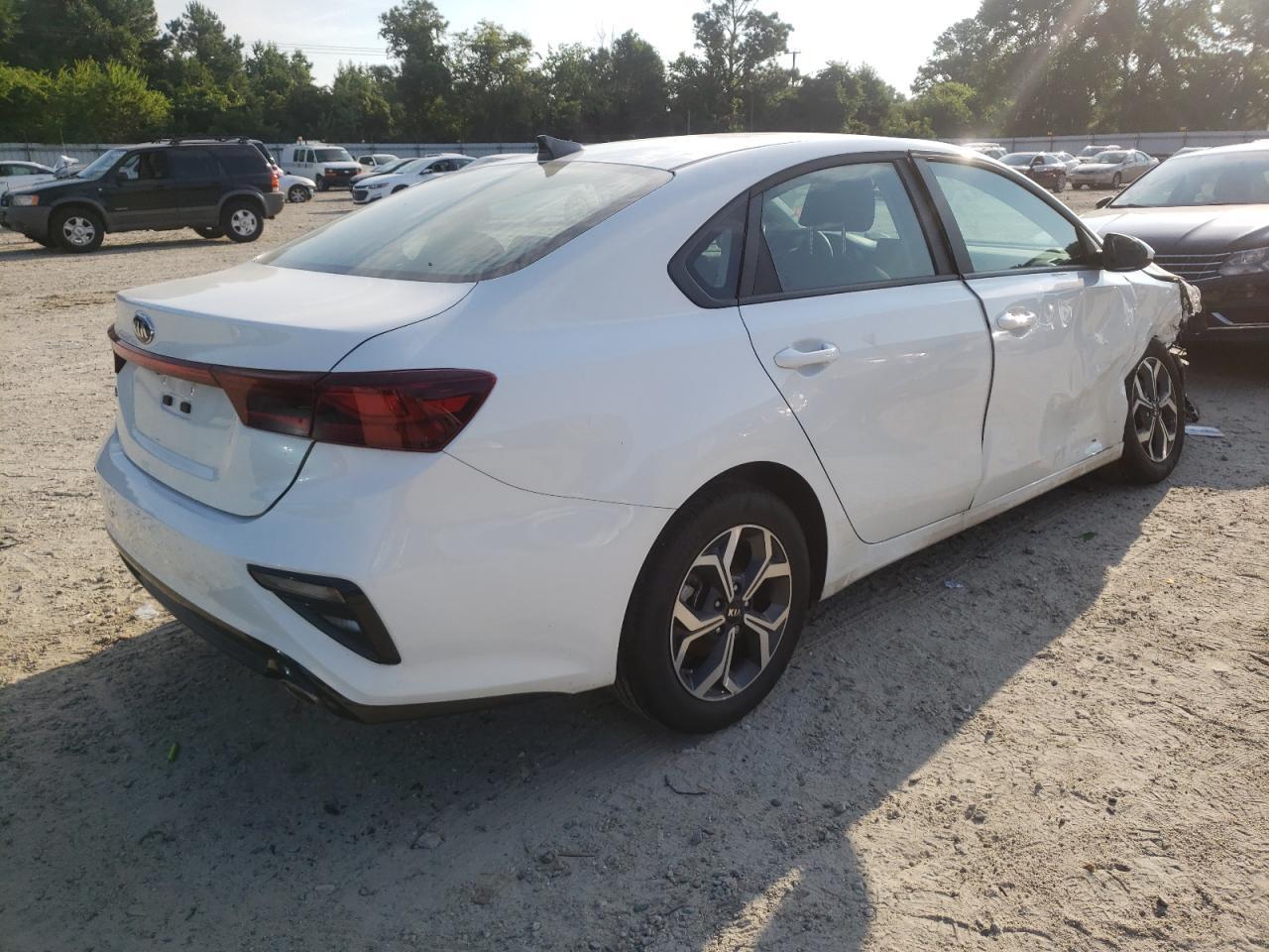 2021 Kia Forte Fe - Image 4