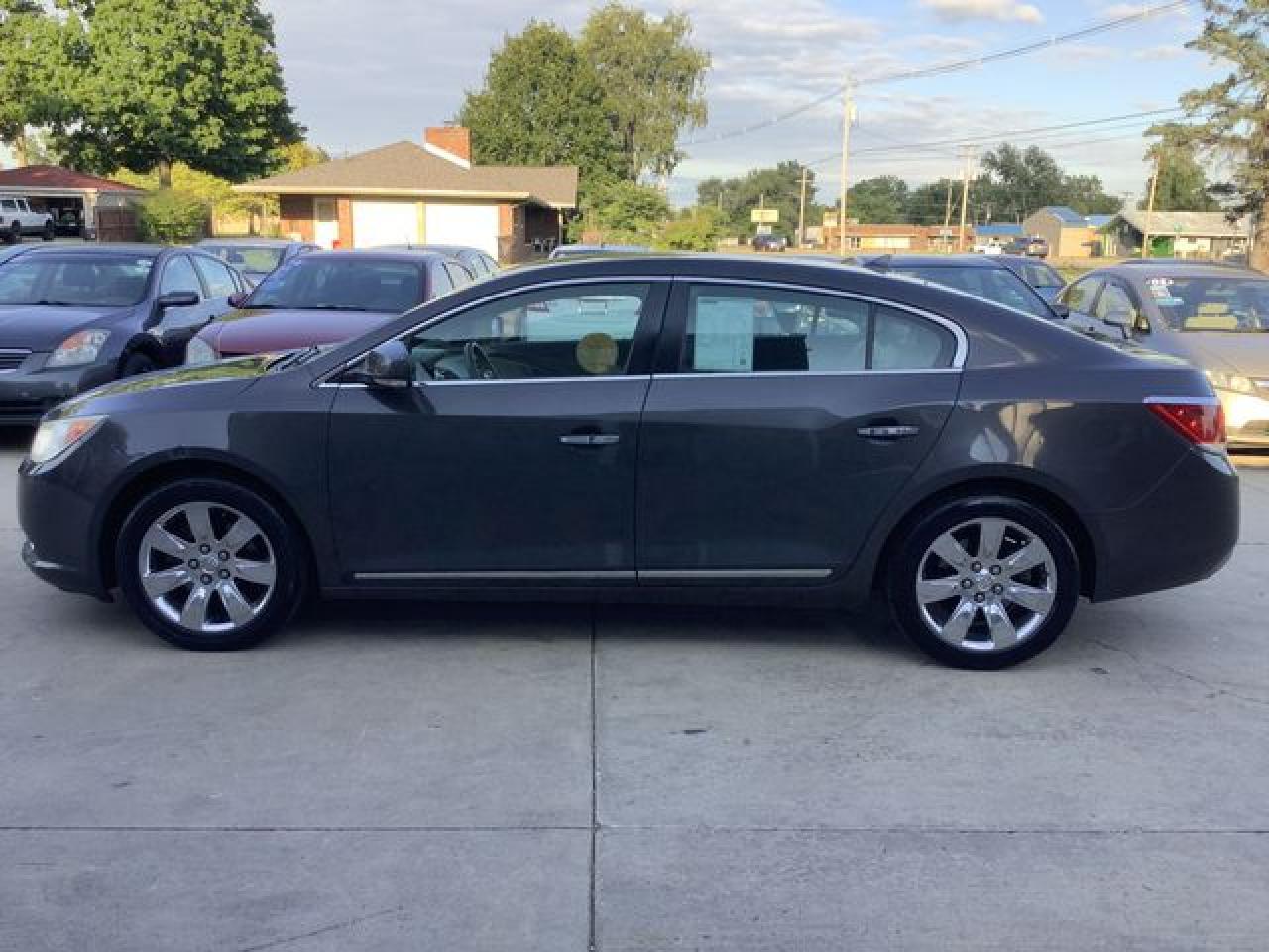 2012 Buick Lacrosse - Image 4