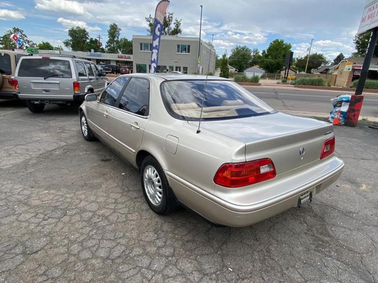 1993 Acura Legend L - Image 4