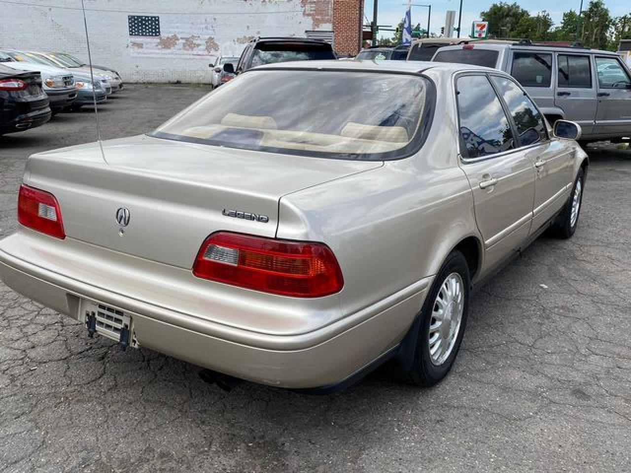 1993 Acura Legend L - Image 3