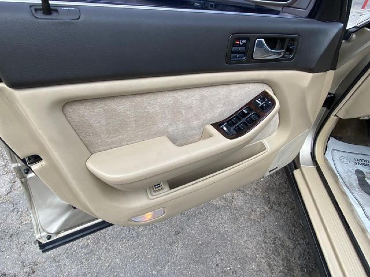 1993 Acura Legend L - Image 6