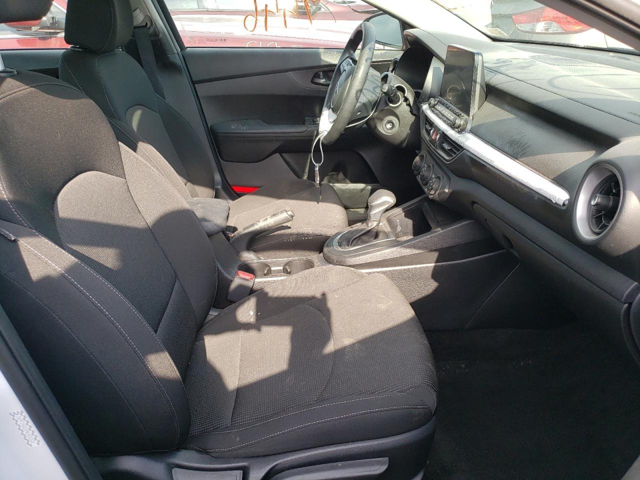 2021 Kia Forte Fe - Image 5