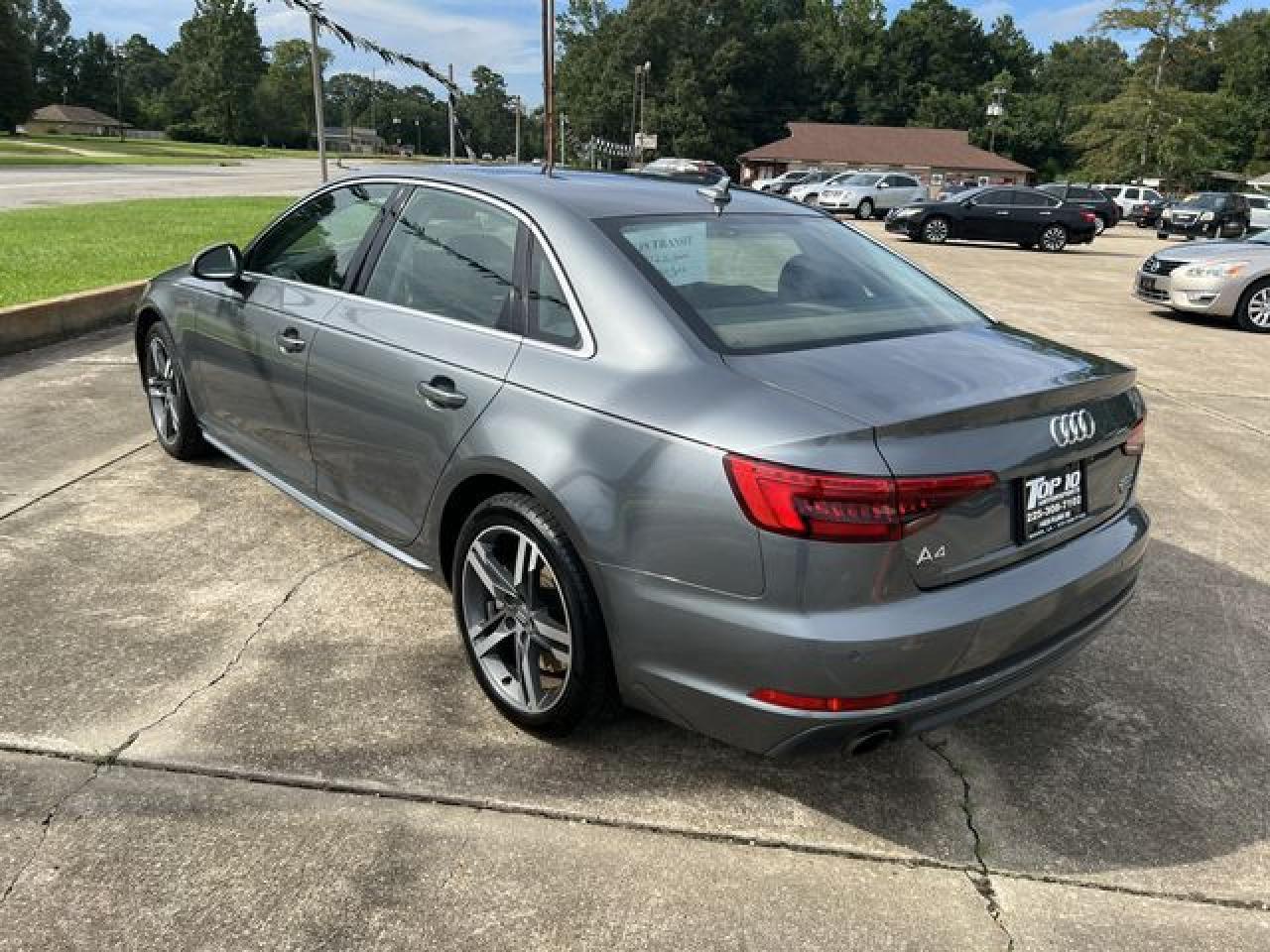 2017 Audi A4 Premium Plus - Фото 2