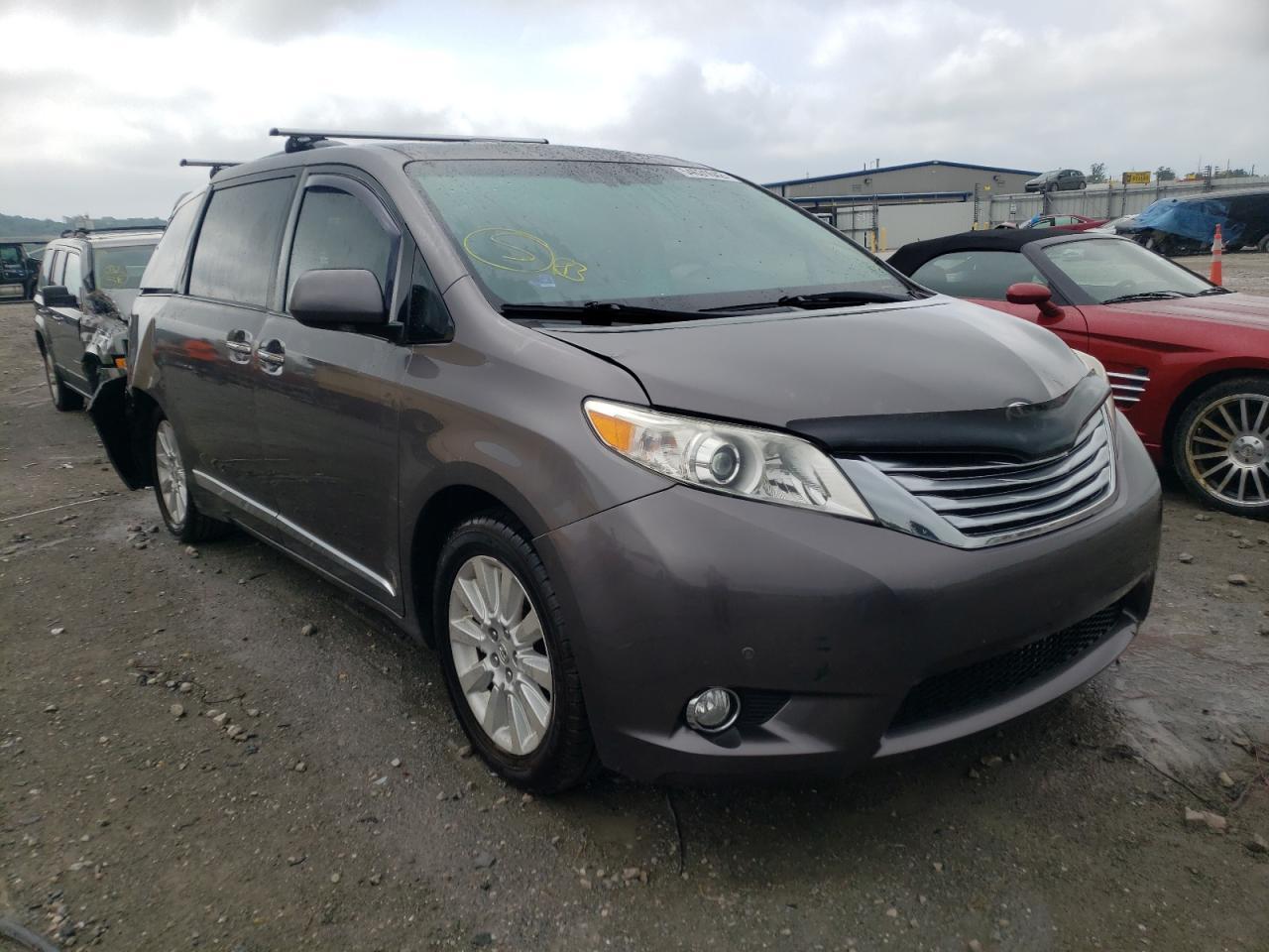 2011 TOYOTA SIENNA car image