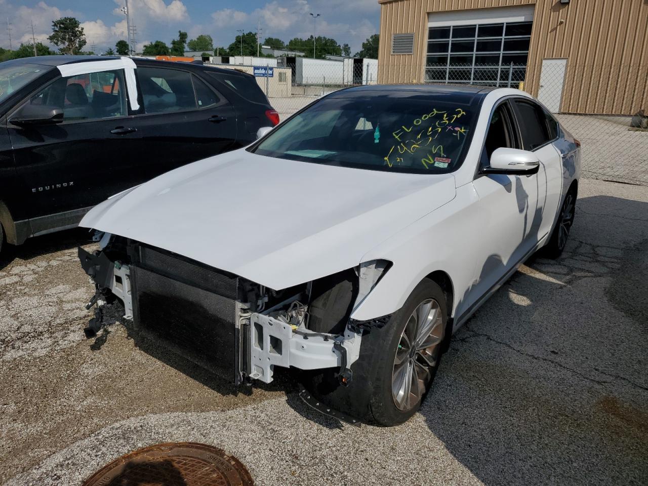 2015 Hyundai Genesis 3.8L - Фото 2