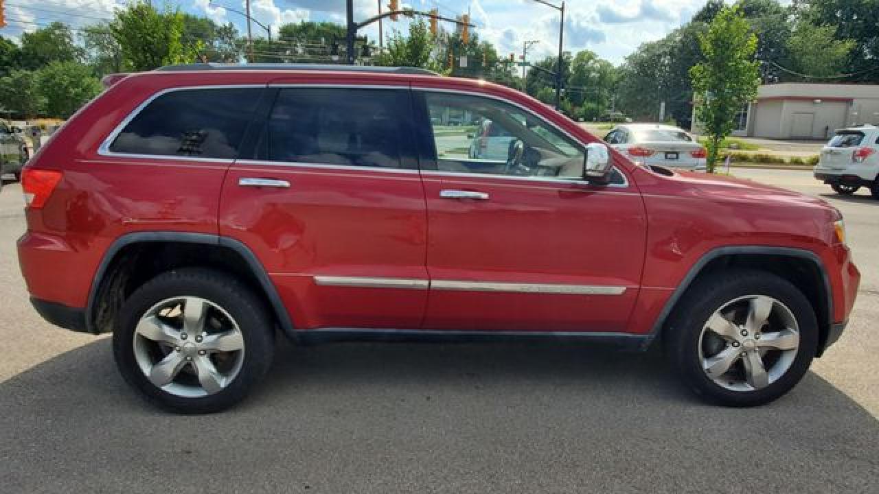 2011 Jeep Grand Cherokee Overland - Image 2