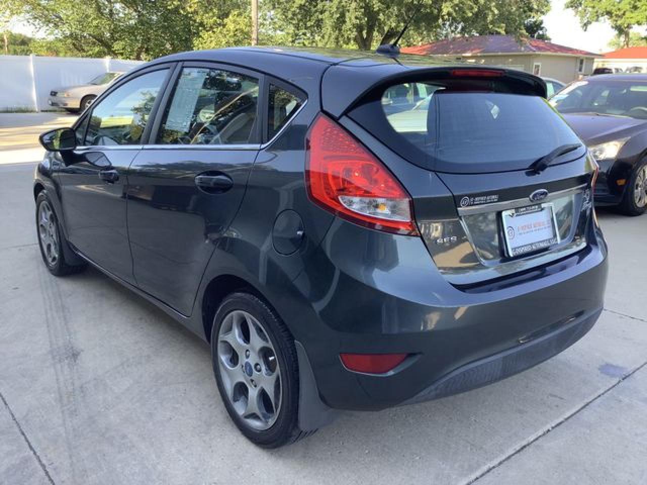 2011 Ford Fiesta Ses - Фото 5