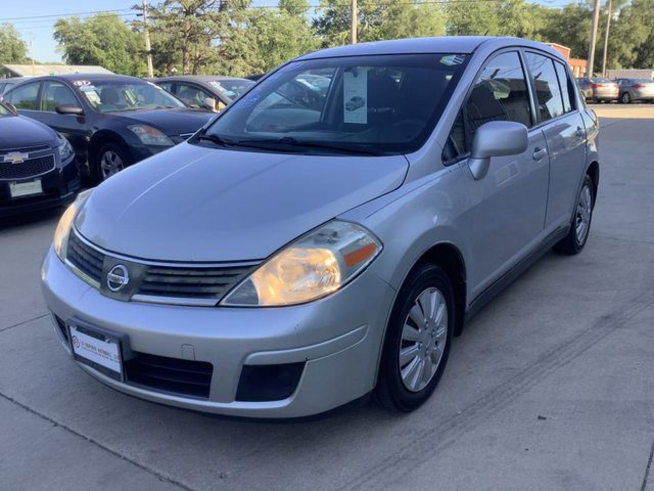 2007 Nissan Versa S - Фото 3