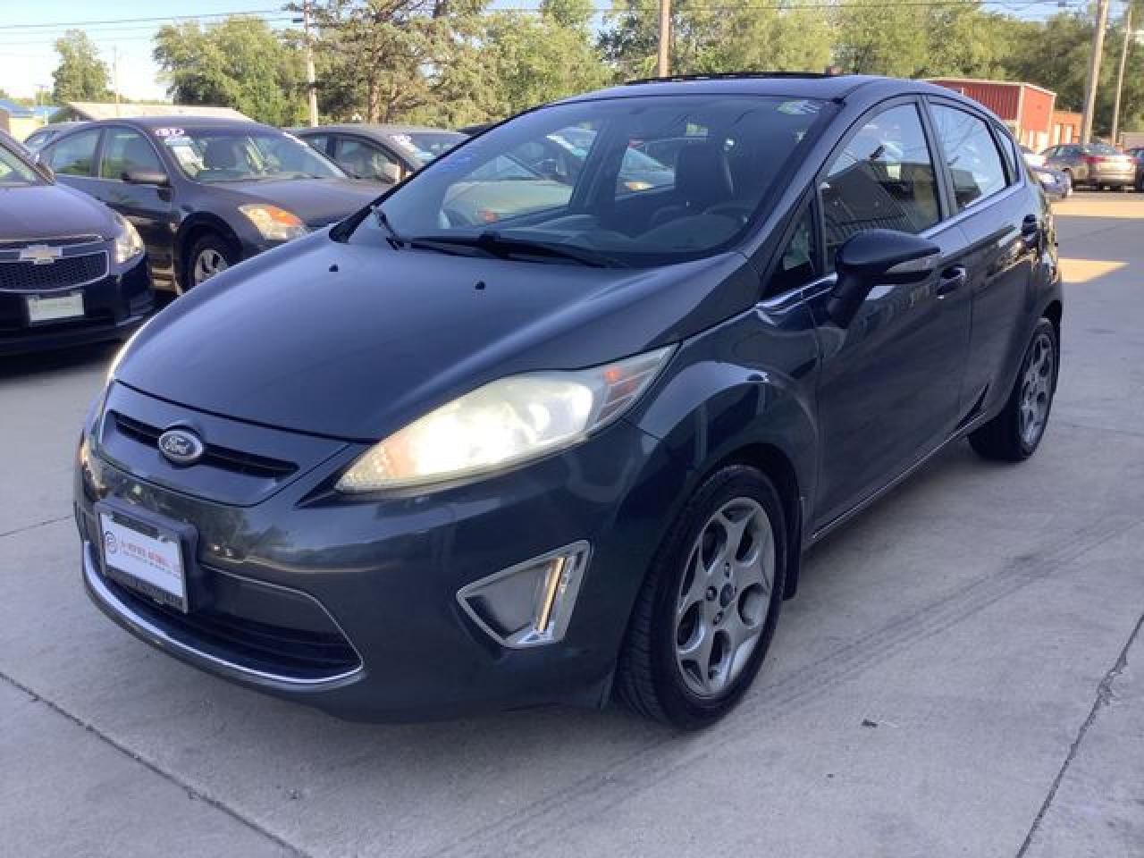 2011 Ford Fiesta Ses - Фото 3