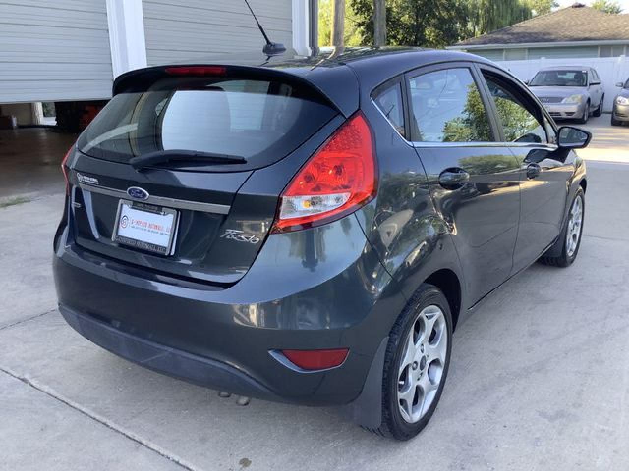 2011 Ford Fiesta Ses - Фото 7