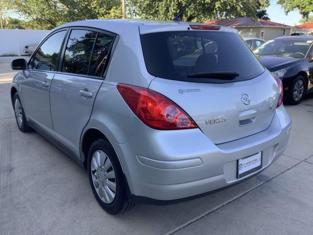 2007 Nissan Versa S - Фото 5