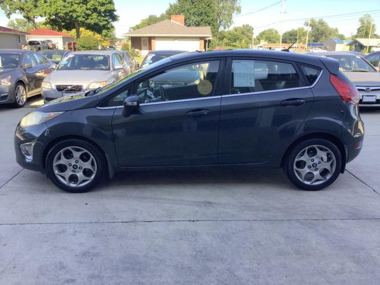 2011 Ford Fiesta Ses - Фото 4