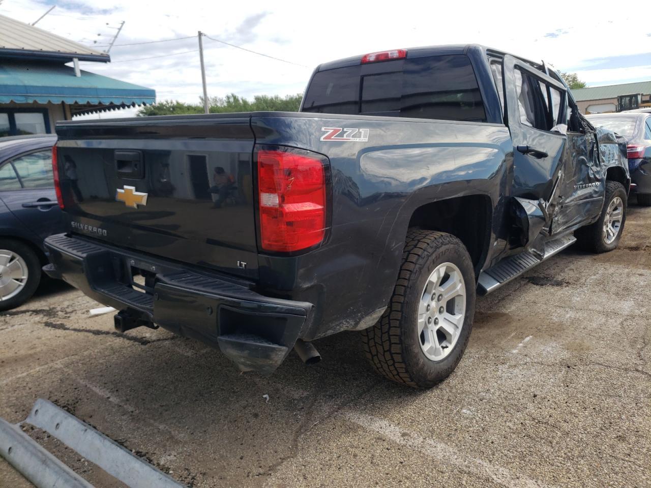 2017 CHEVROLET SILVERADO - Image 4
