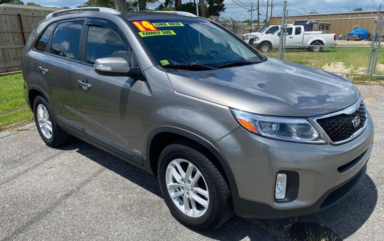 2014 Kia Sorento Lx - Image 3