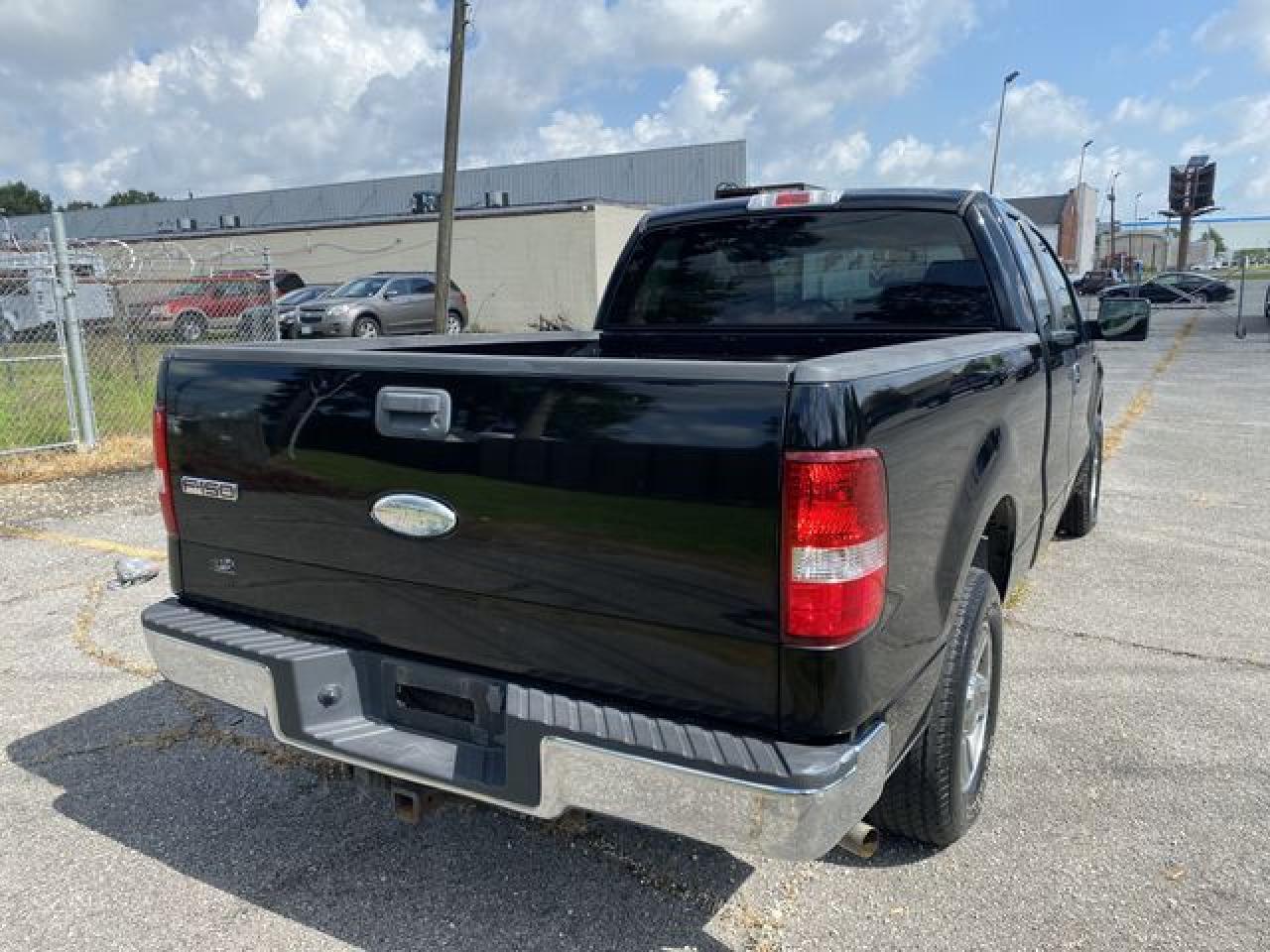 2007 Ford F150 - Image 6