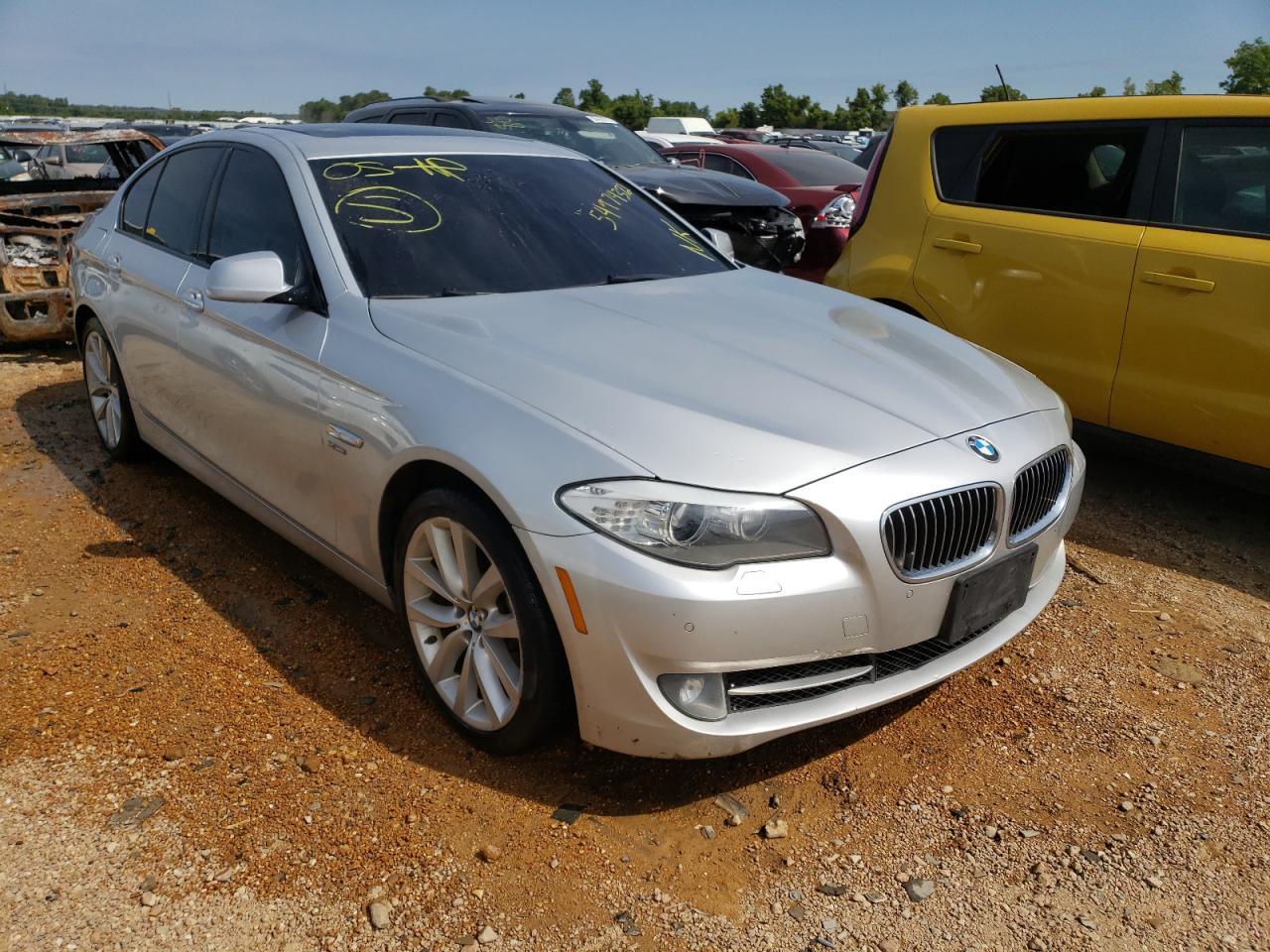 2011 BMW 535 XI car image