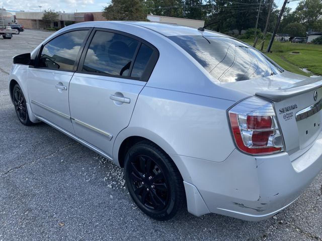 2012 Nissan Sentra 2.0 - Image 6