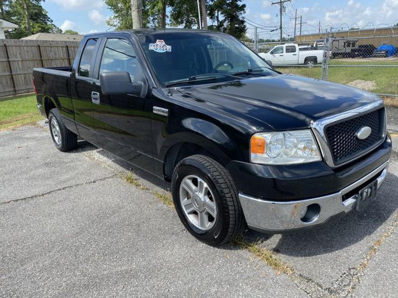 2007 Ford F150 - Image 4