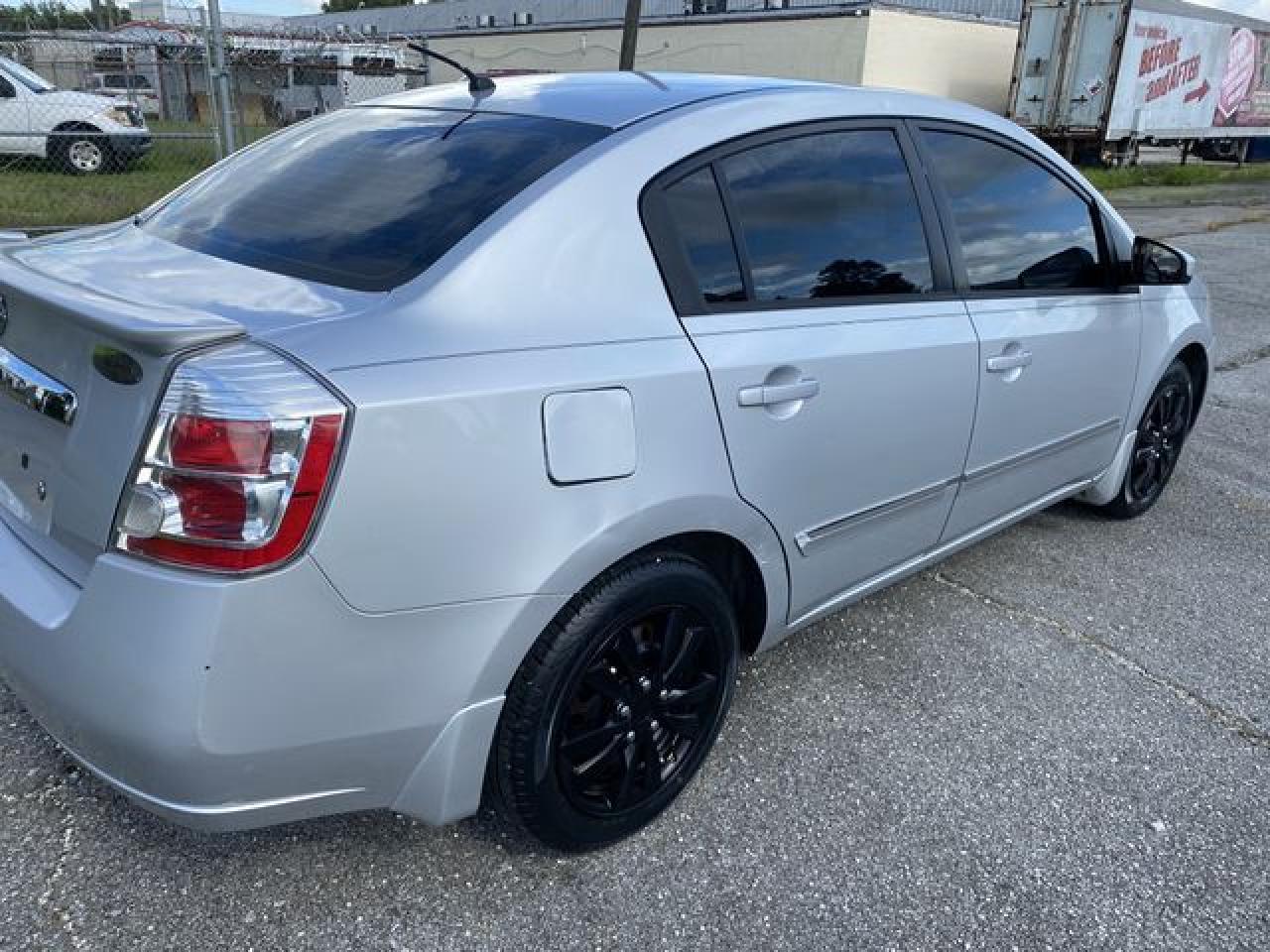 2012 Nissan Sentra 2.0 - Image 4