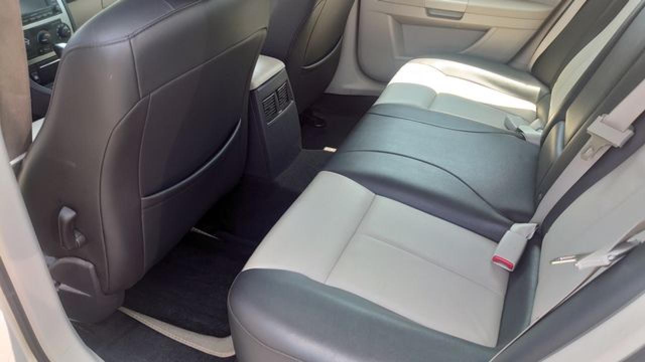 2007 Chrysler 300 Touring - Image 7