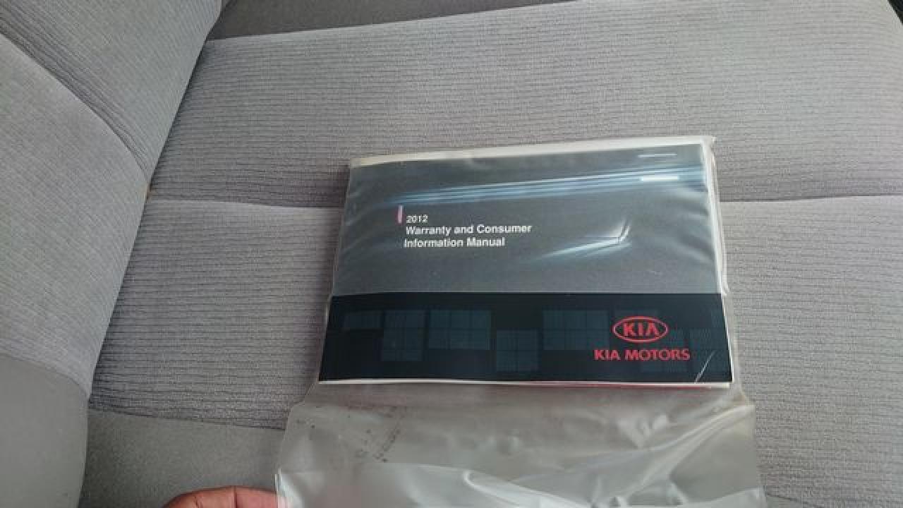 2012 Kia Sedona Lx - Image 7