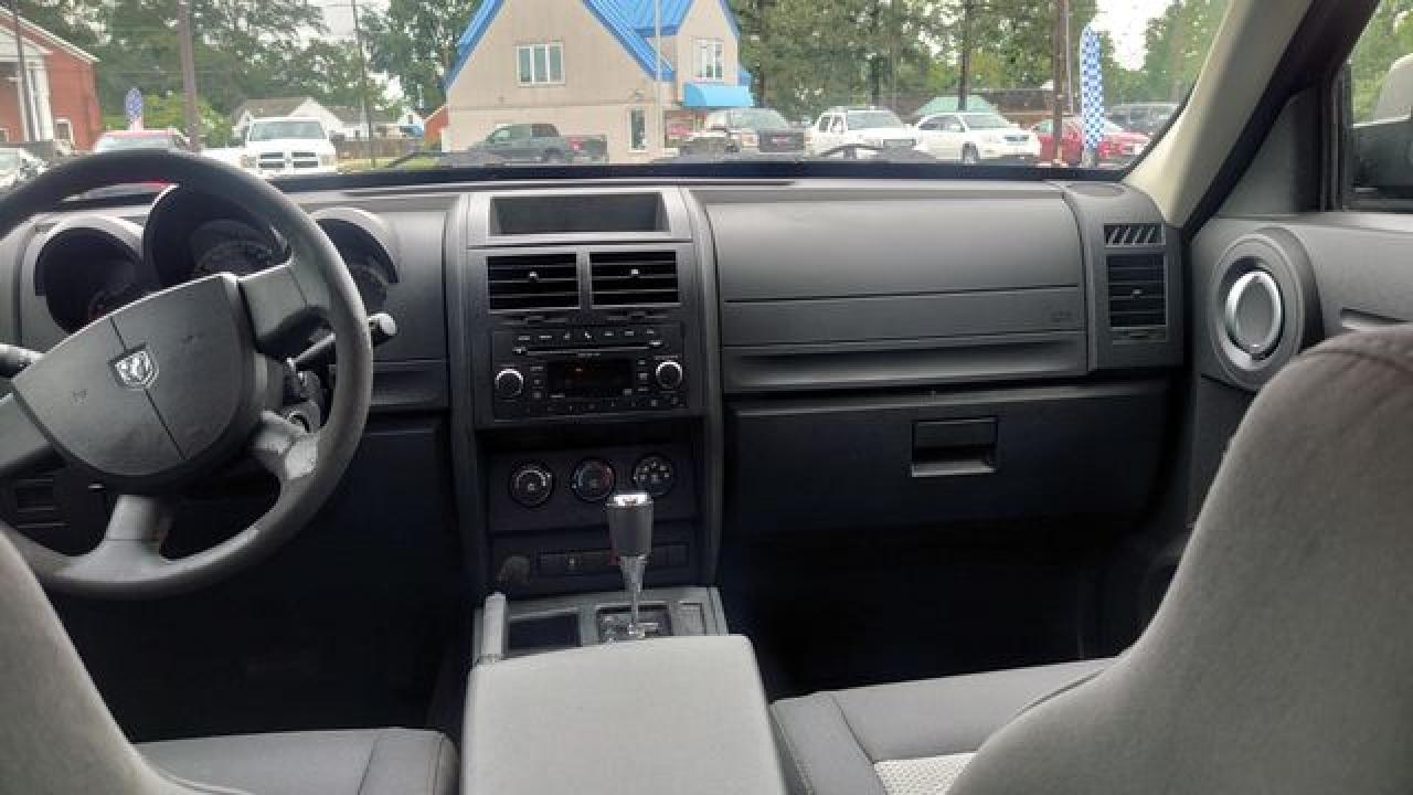 2010 Dodge Nitro Se - Фото 7