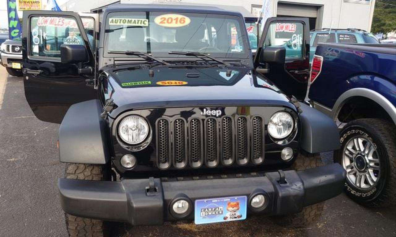 2016 Jeep Wrangler Unlimited Sport - Фото 2