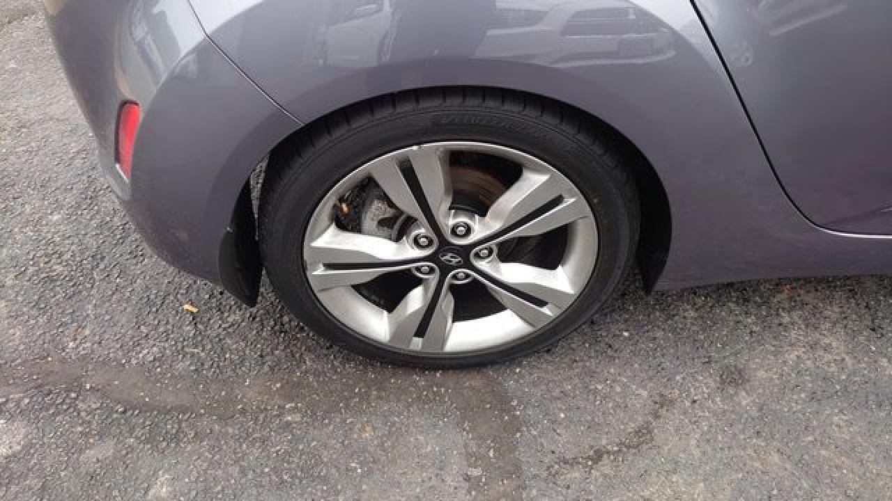 2016 Hyundai Veloster - Фото 6