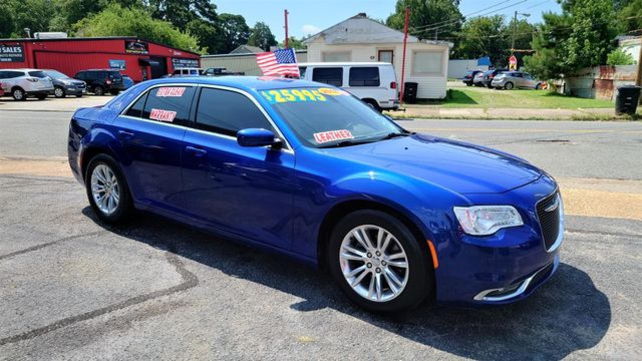 2018 Chrysler 300 Touring - Фото 4