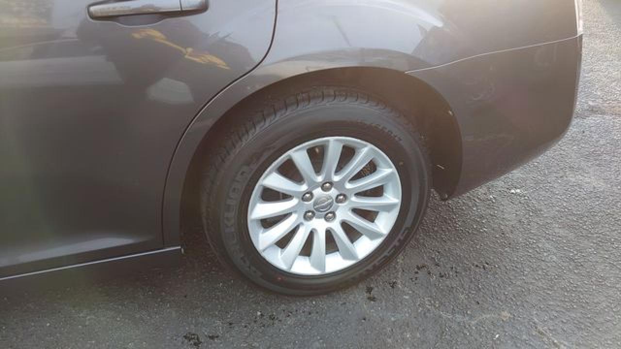 2013 Chrysler 300 - Фото 6