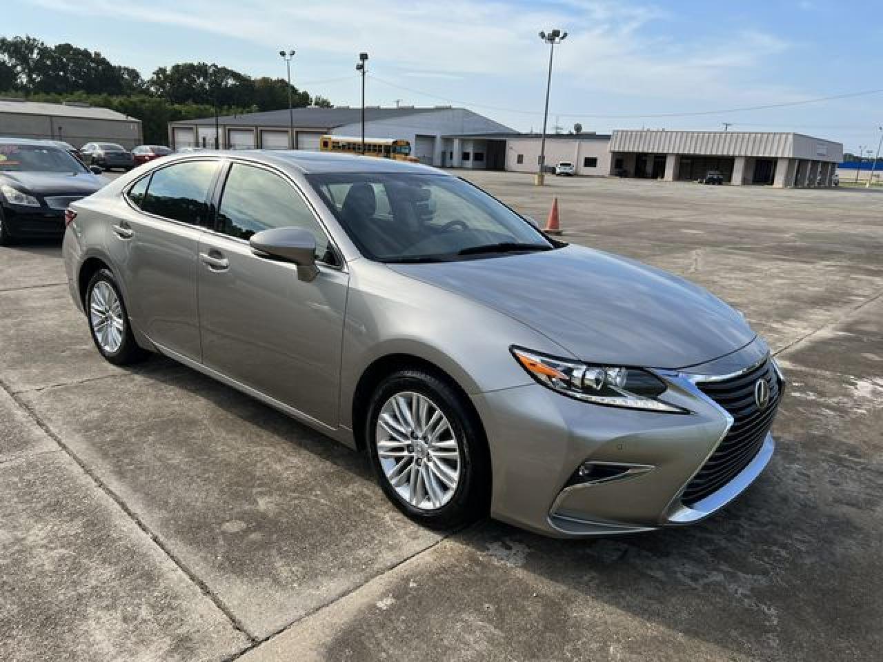 2016 Lexus Es 350 - Image 4