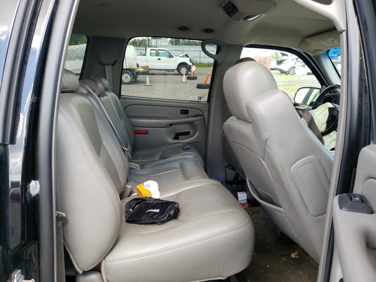 2004 Chevrolet Suburban K1500 - Фото 6