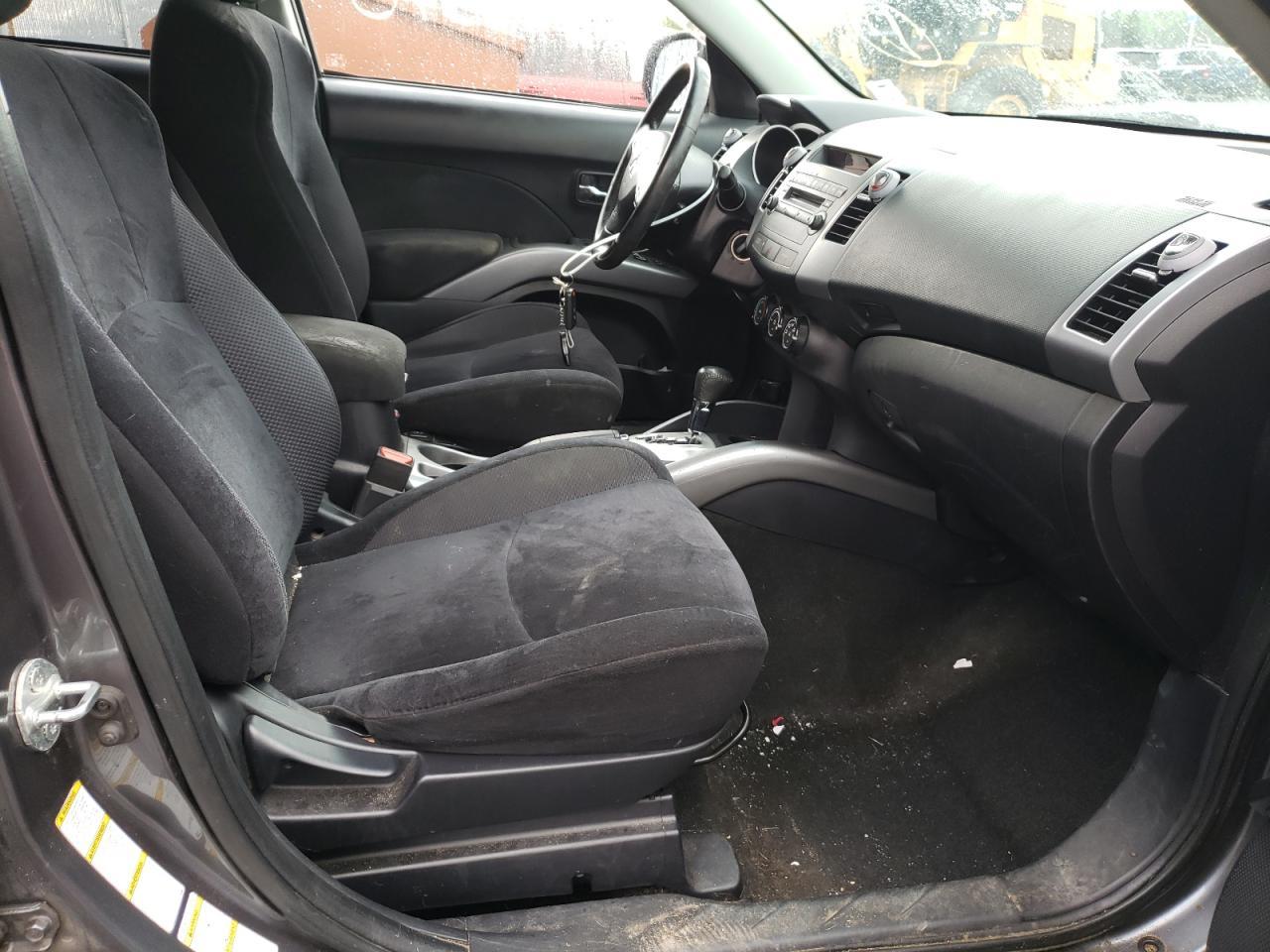 2011 Mitsubishi Outlander Se - Image 5