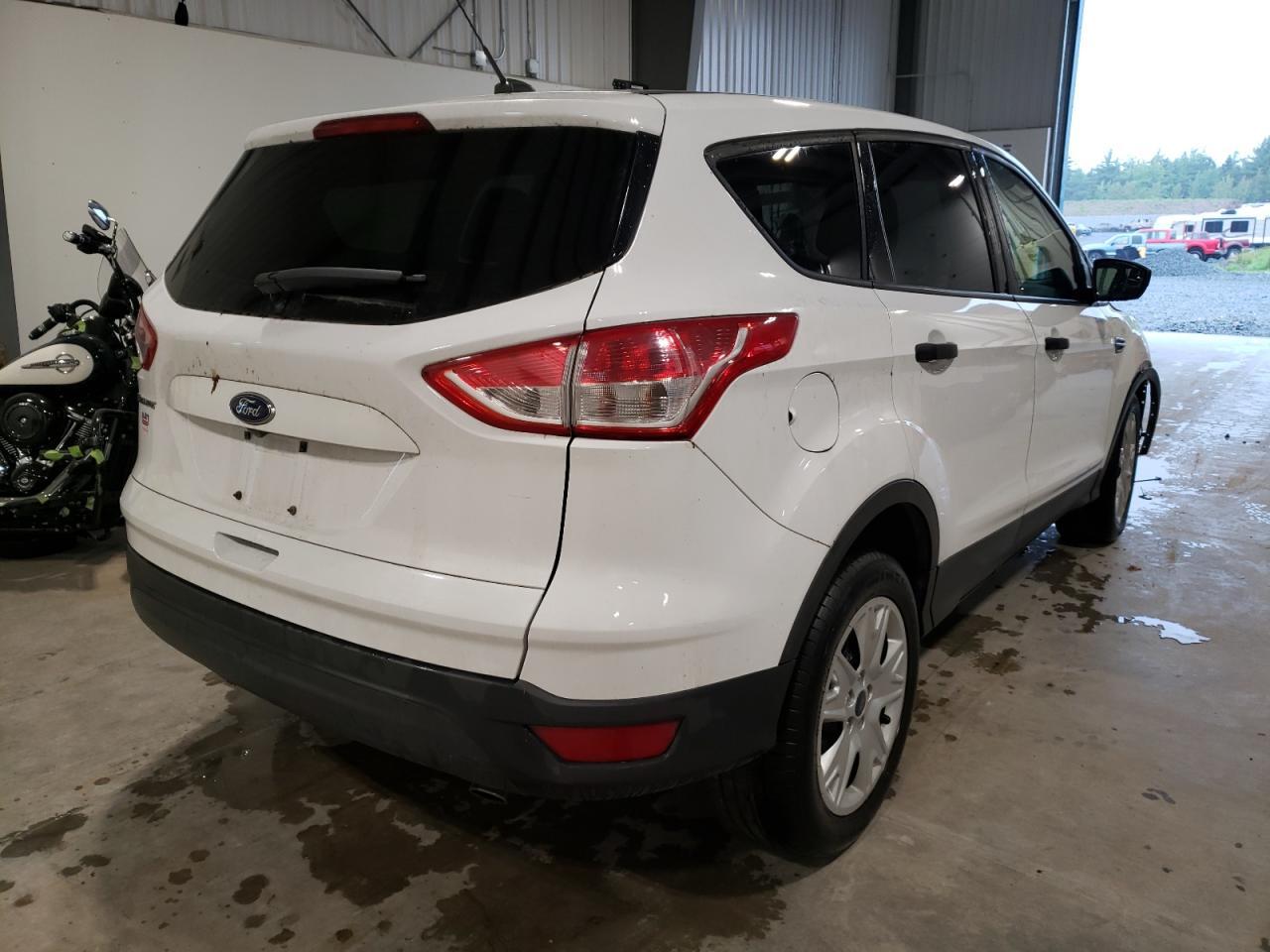 2015 Ford Escape S - Фото 4