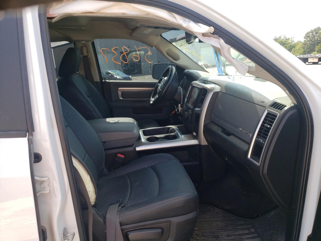 2019 RAM 1500 CLASS - Image 5