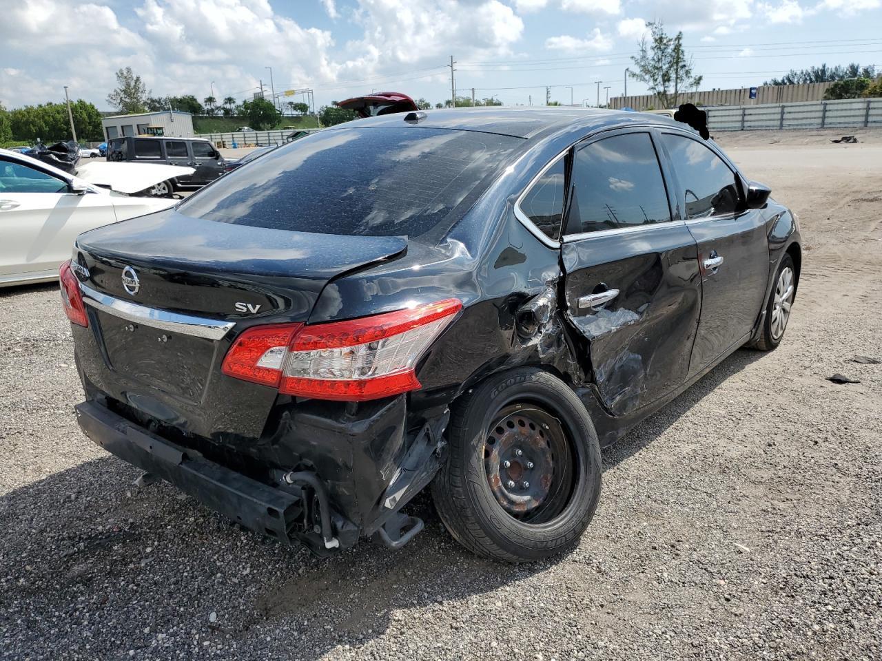 2015 Nissan Sentra S - Фото 4