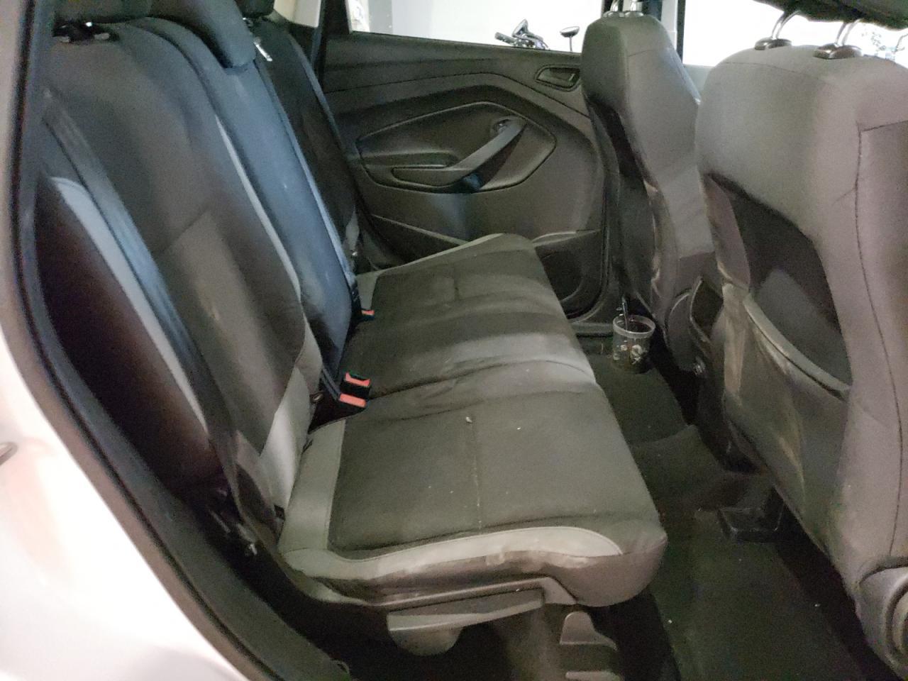 2015 Ford Escape S - Фото 6