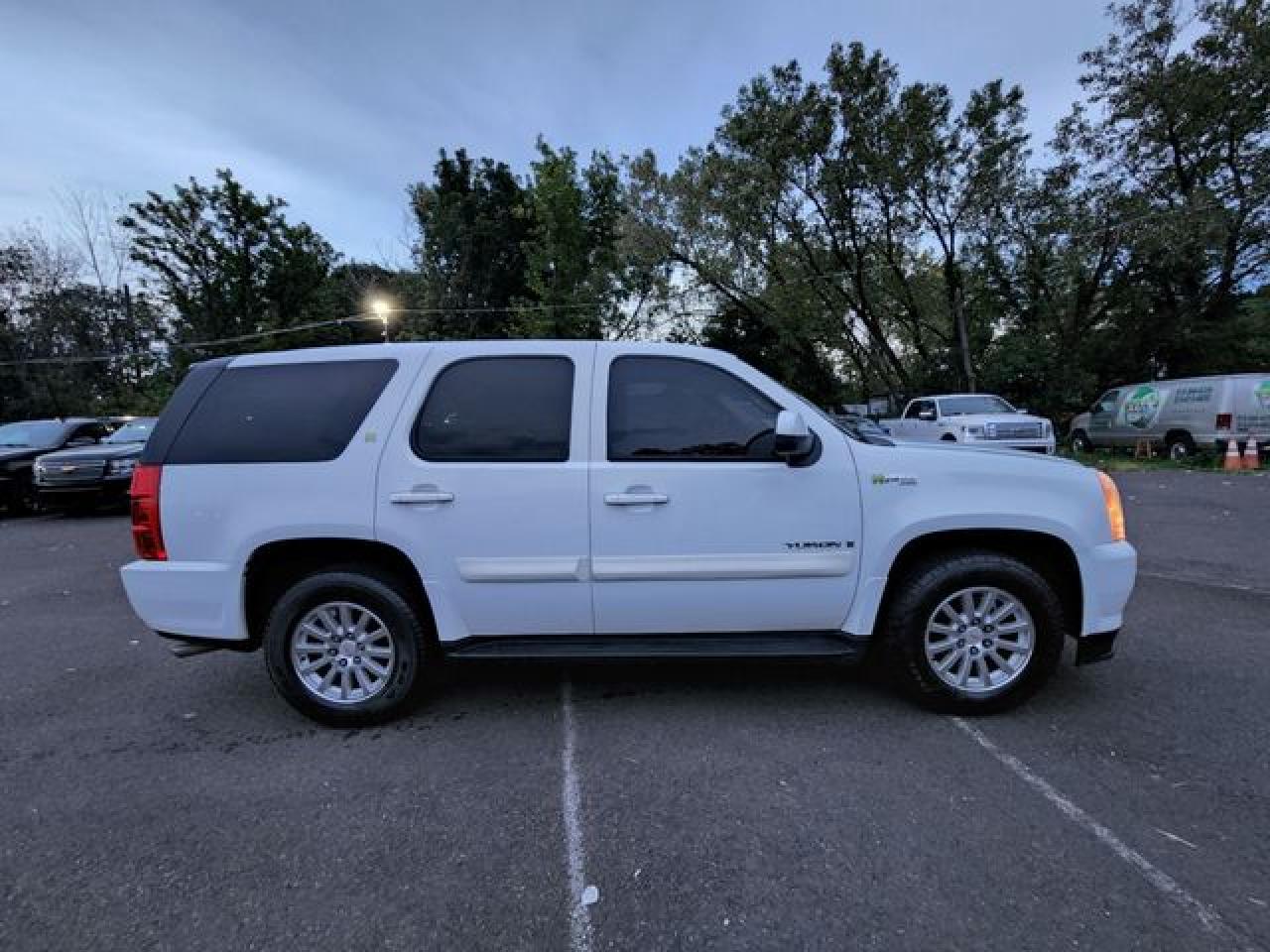 2008 GMC Yukon Hybrid - Image 6