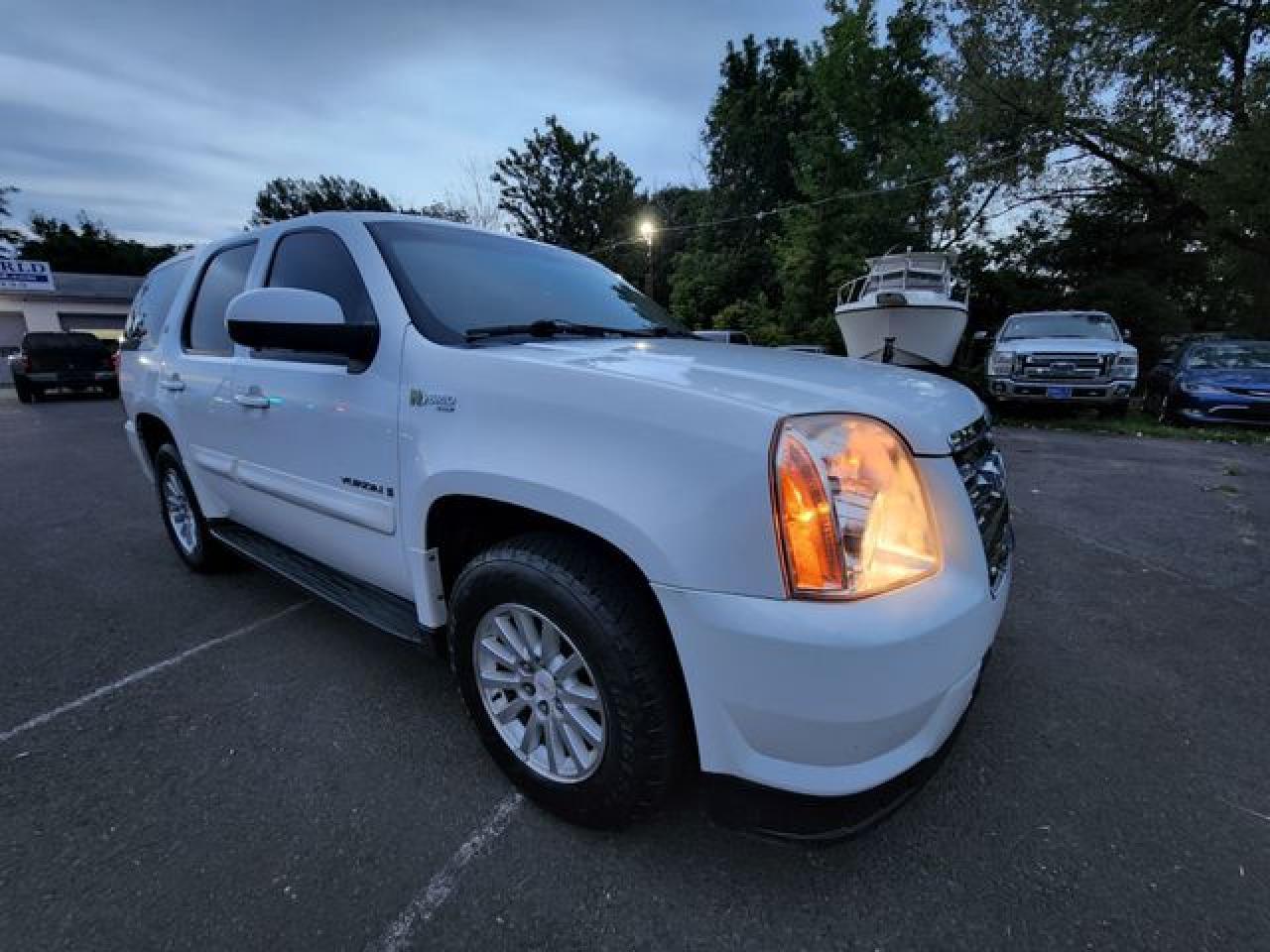 2008 GMC Yukon Hybrid - Image 7