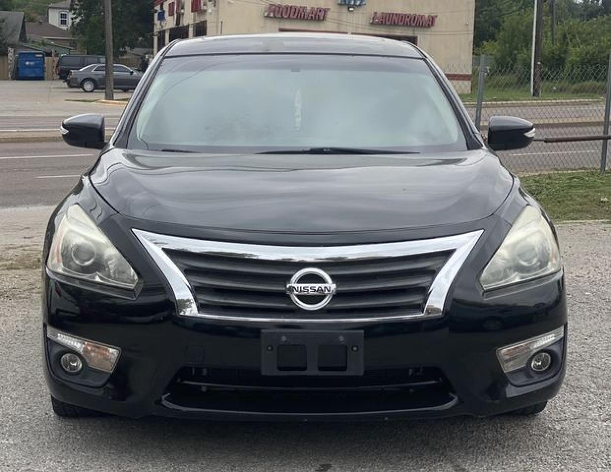 2013 Nissan Altima 3.5S - Image 2