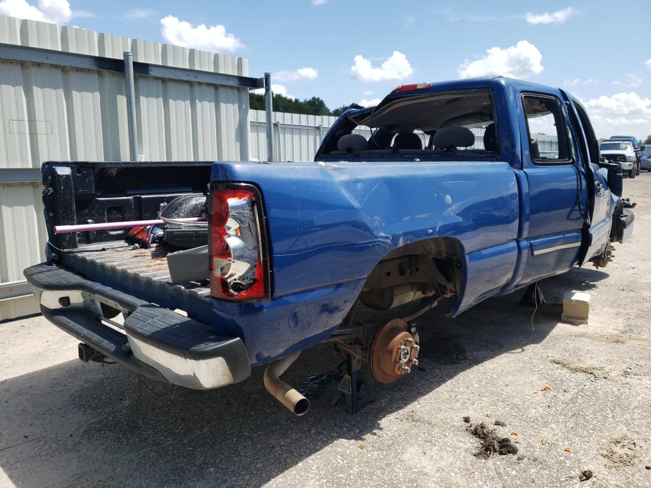 2004 Chevrolet Silverado C1500 - Image 4